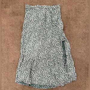 Abercrombie and Fitch green and white floral skirt